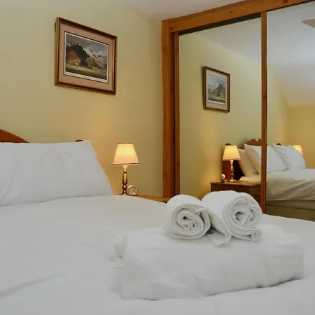 Forge Cottage, هلمسلي